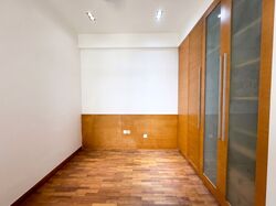 Seletaris (D27), Condominium #570434911